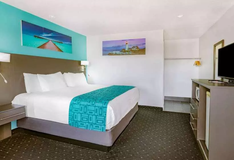 ホテル Howard Johnson By Wyndham Gananoque