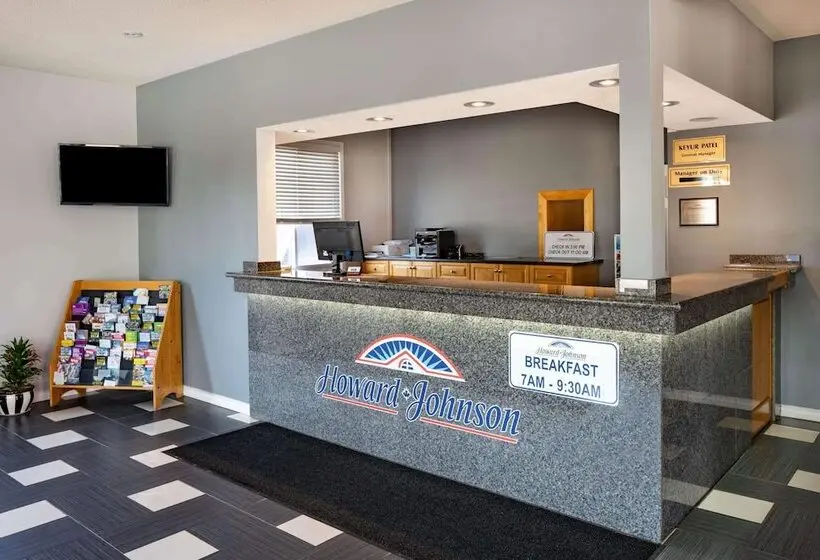 ホテル Howard Johnson by Wyndham Gananoque