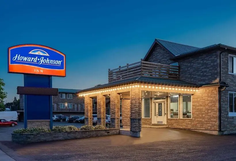 ホテル Howard Johnson by Wyndham Gananoque