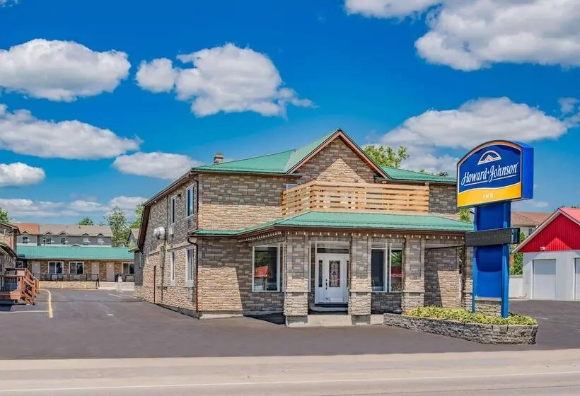 ホテル Howard Johnson by Wyndham Gananoque