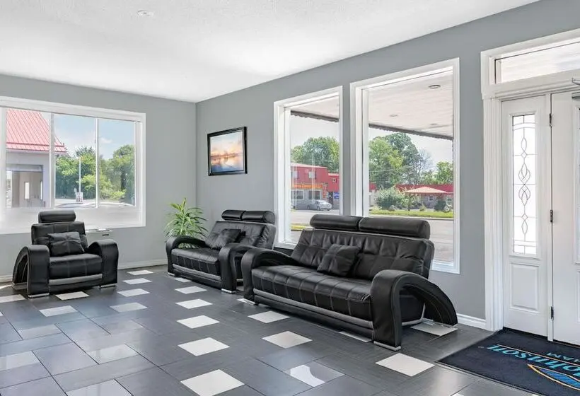 ホテル Howard Johnson by Wyndham Gananoque