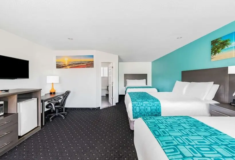 ホテル Howard Johnson by Wyndham Gananoque