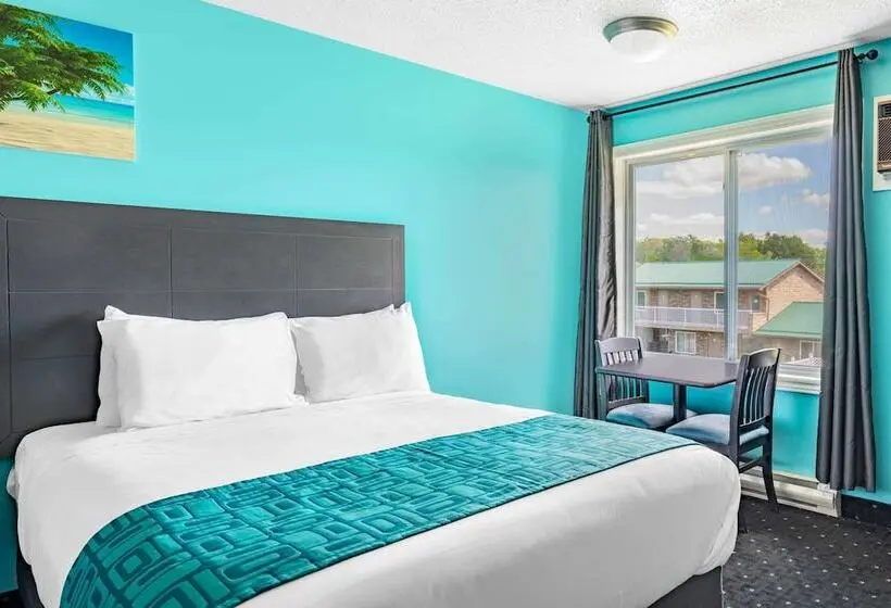 ホテル Howard Johnson by Wyndham Gananoque