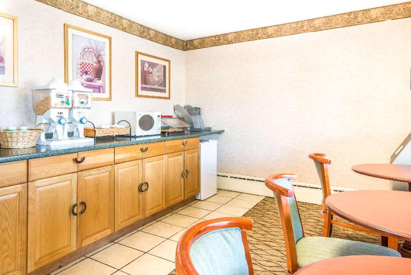 Hotel Knights Inn Lenox