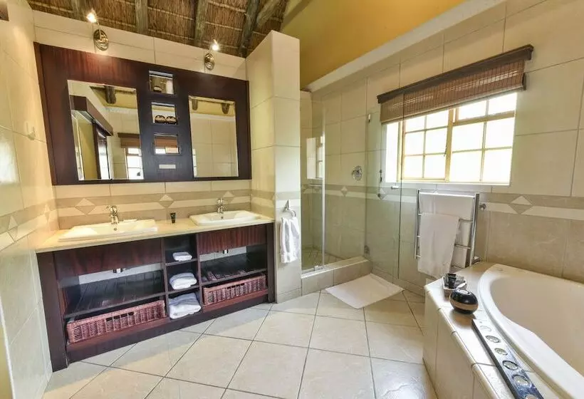 فندق Kwantu Private Game Reserve