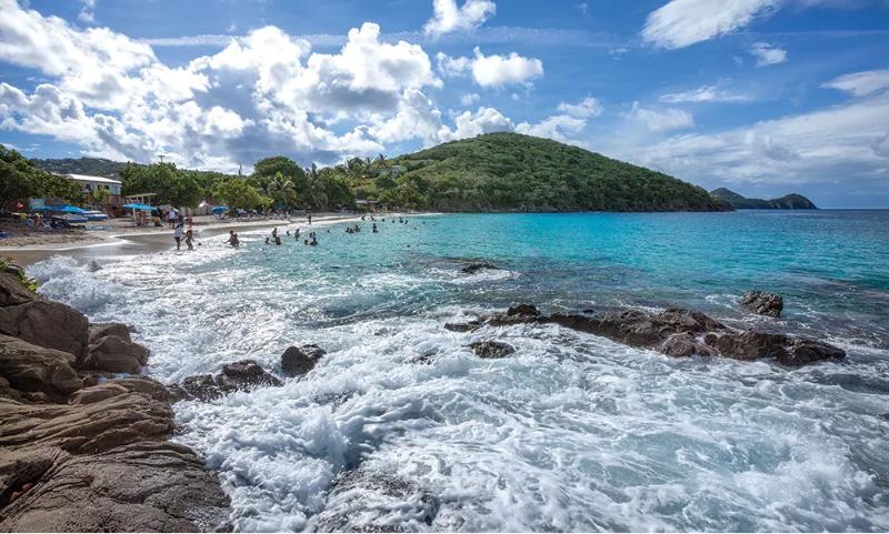 هتل Limetree Beach Resort By Club Wyndham