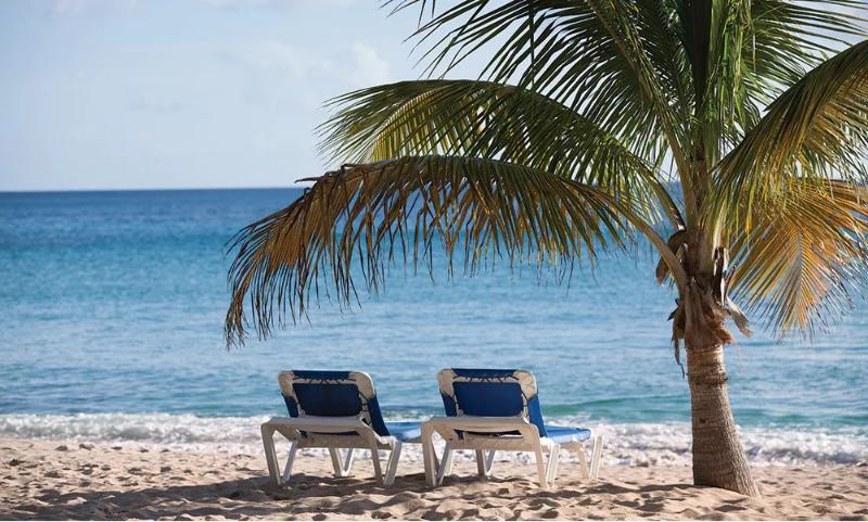 هتل Limetree Beach Resort By Club Wyndham