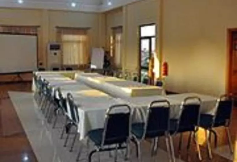 Hotel Oscarpak Royal