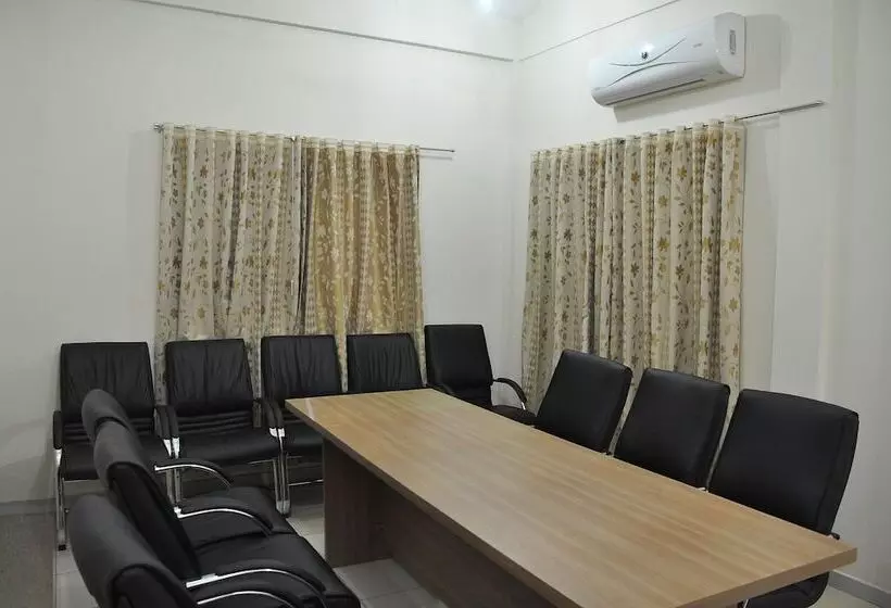 Hotel Oscarpak Royal