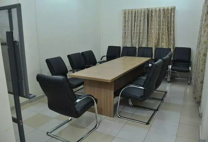 Hotel Oscarpak Royal