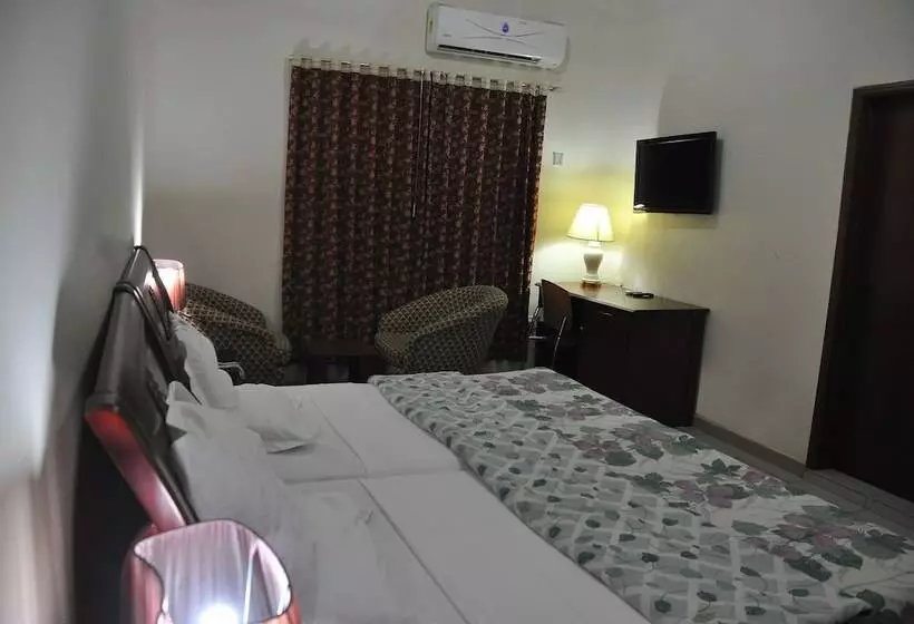 Hotel Oscarpak Royal