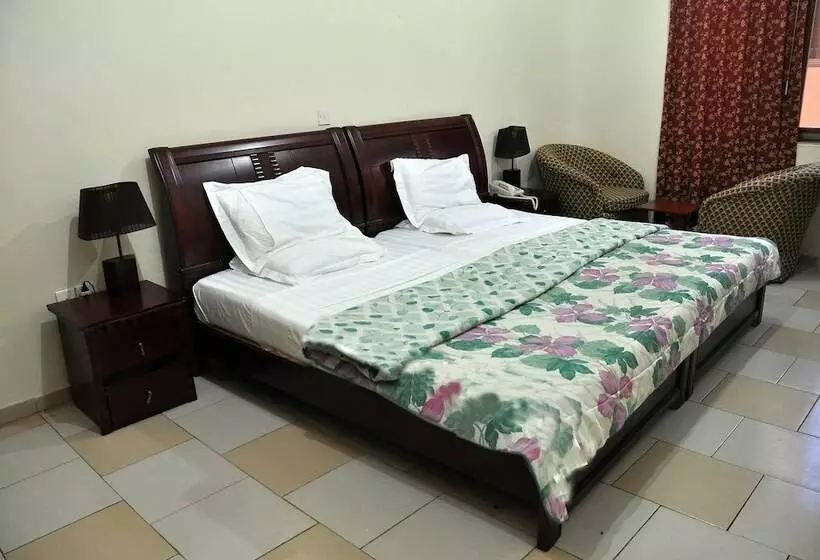 Hotel Oscarpak Royal