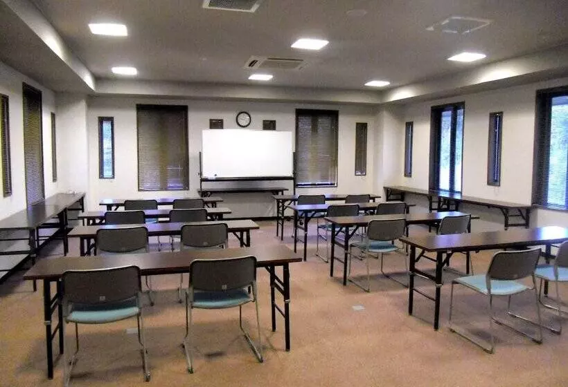 Отель Route Inn Grantia Hidatakayama Wakura No Yado