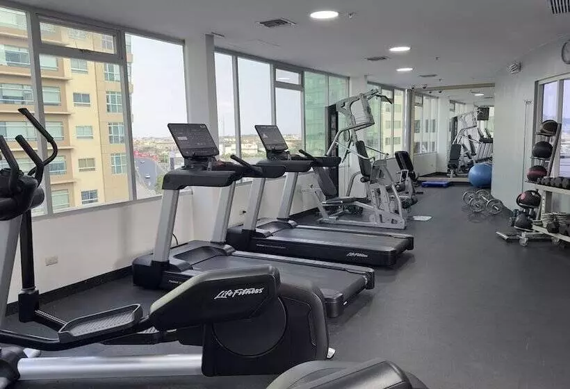 Отель Tryp By Wyndham Guayaquil Airport