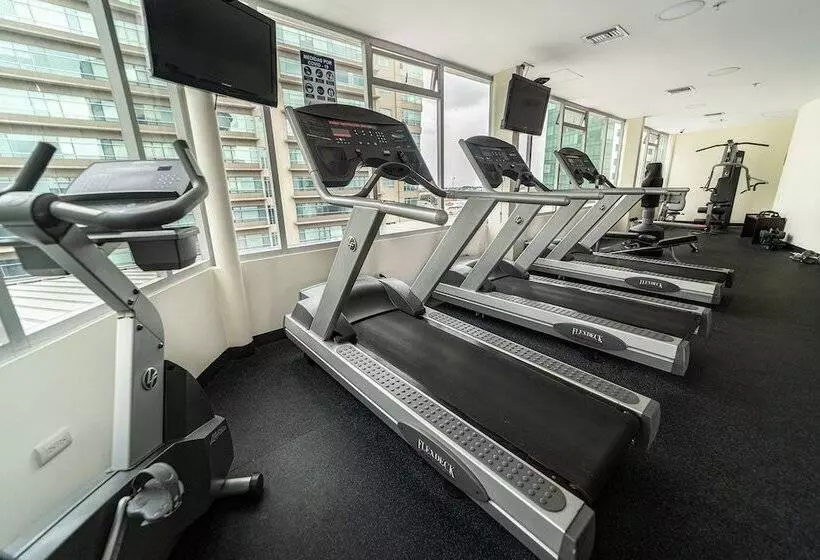 Отель Tryp By Wyndham Guayaquil Airport