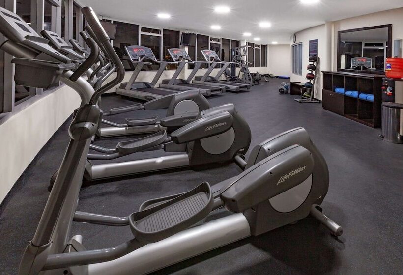 Hotel Tryp By Wyndham Guayaquil Airport