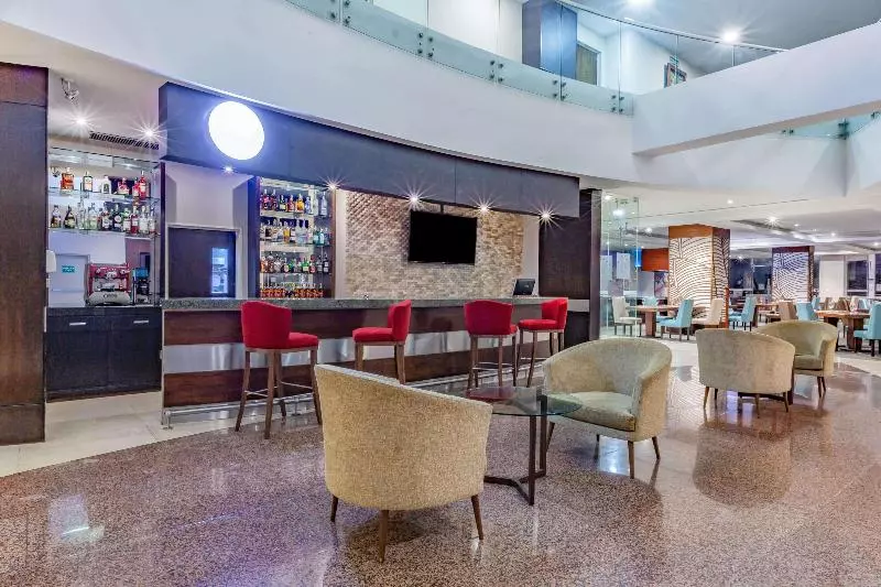 Отель Tryp By Wyndham Guayaquil Airport