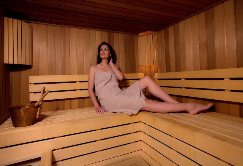 Le Colisée Hotel & Spa Nantes Saint Herblain