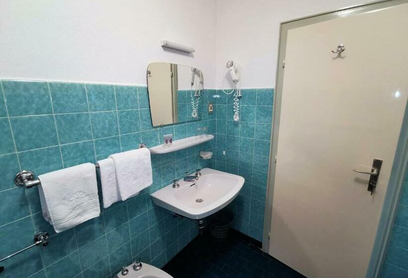 בית מלון כפרי La Plaza