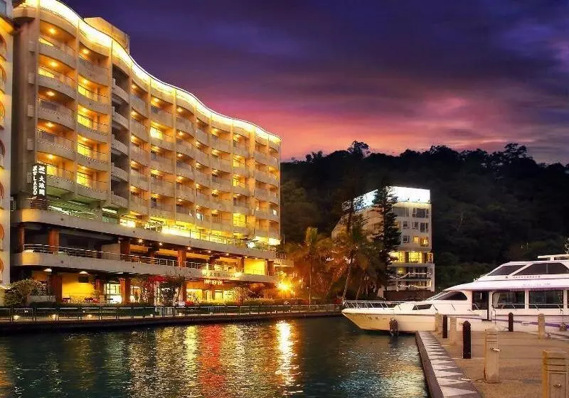 هتل Del Lago