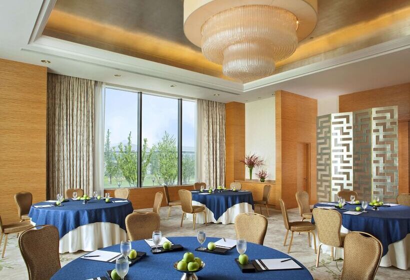 Отель Fairmont Yangcheng Lake