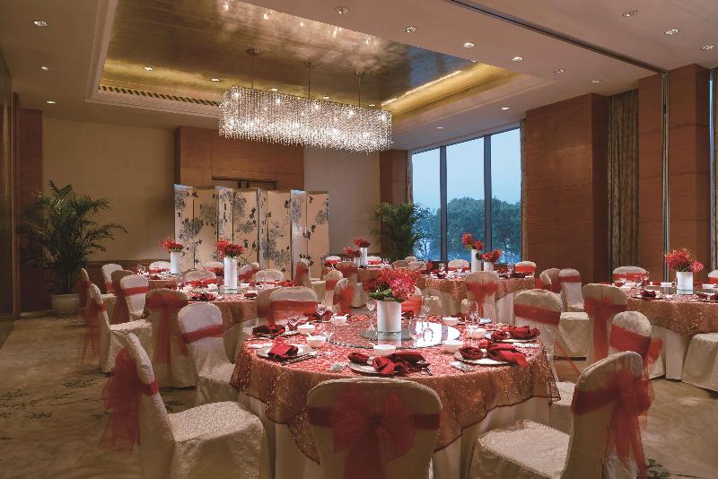 Отель Fairmont Yangcheng Lake