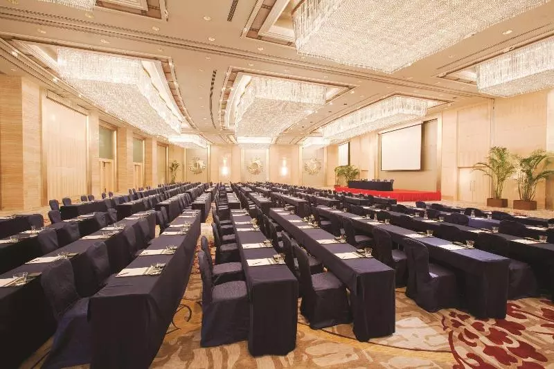 Отель Fairmont Yangcheng Lake