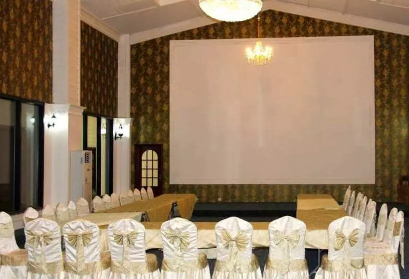 هتل Loumaile Lodge