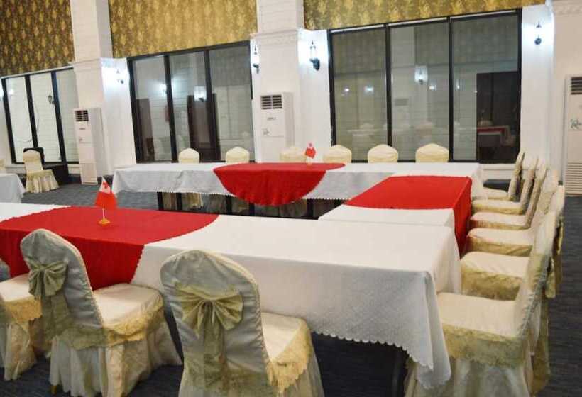 Hotel Loumaile Lodge