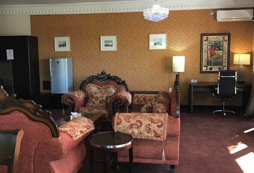 Hotel Loumaile Lodge