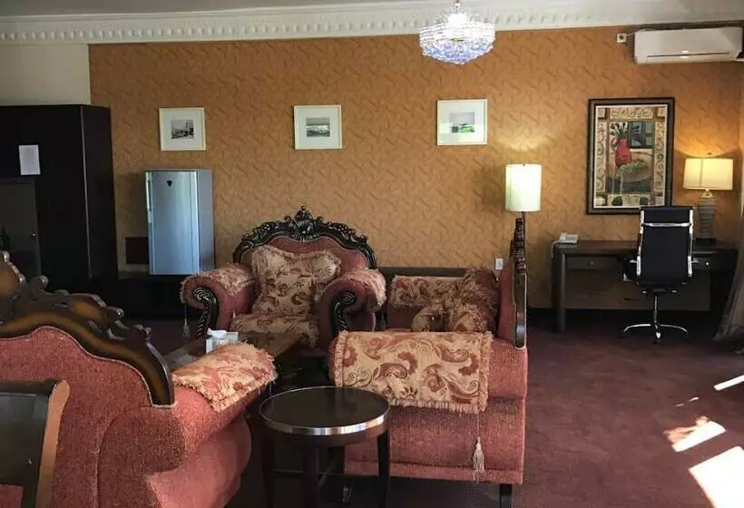 هتل Loumaile Lodge