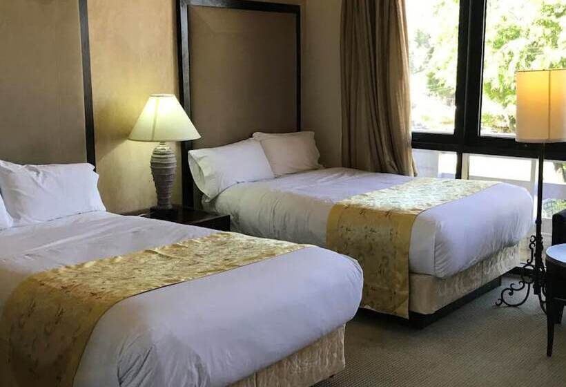 Hotel Loumaile Lodge