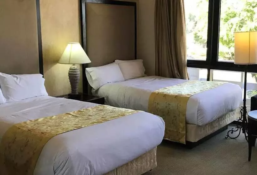 هتل Loumaile Lodge