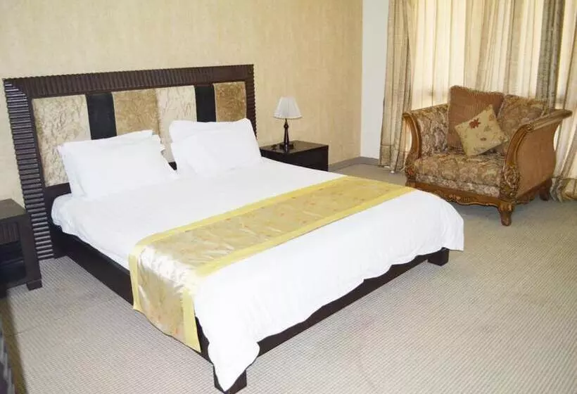 هتل Loumaile Lodge