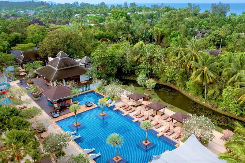 Отель Marriott Mai Khao Beach Club