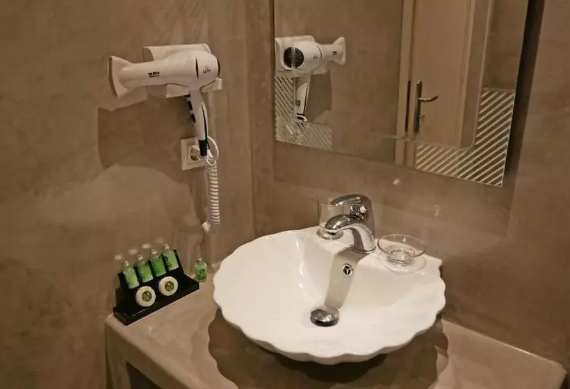 هتل Nautilus Dome