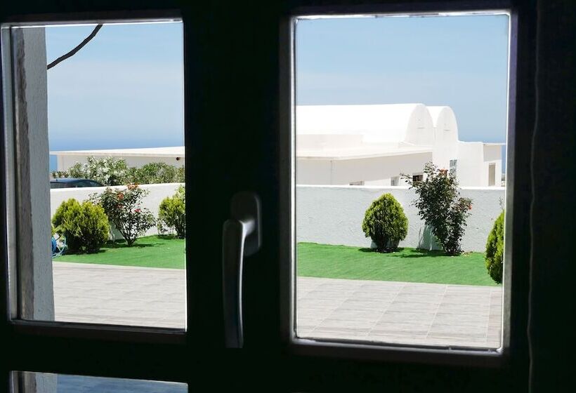 هتل Nautilus Dome