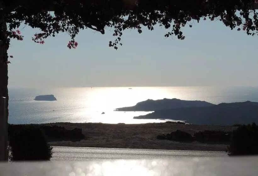 هتل Nautilus Dome