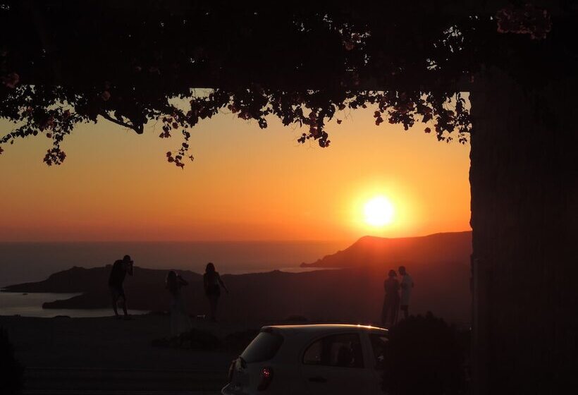 هتل Nautilus Dome