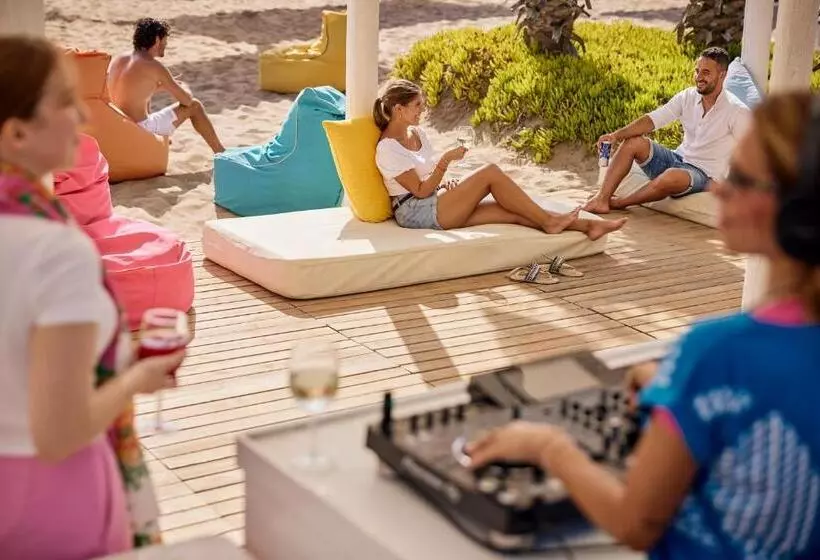 هتل Robinson Pamfilya All Inclusive