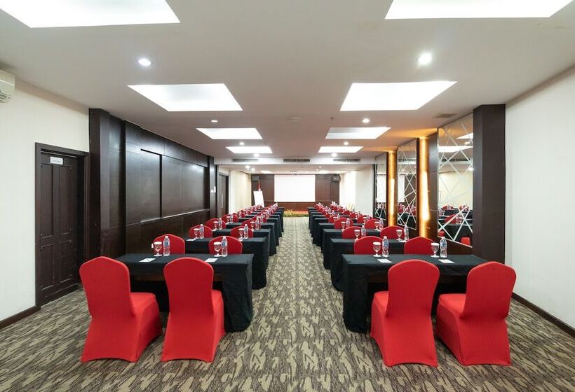 בית מלון כפרי Swissbelinn Baloi Batam