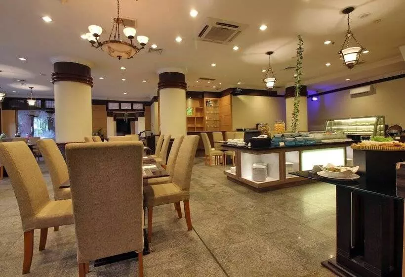 Отель Swissbelinn Baloi Batam