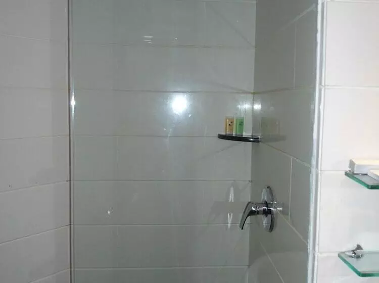 Отель Swissbelinn Baloi Batam