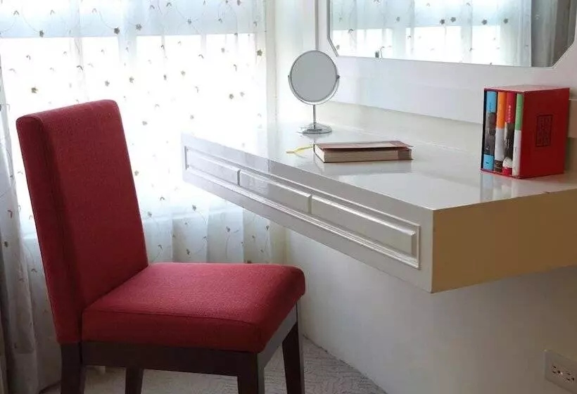 هتل In One City Inn