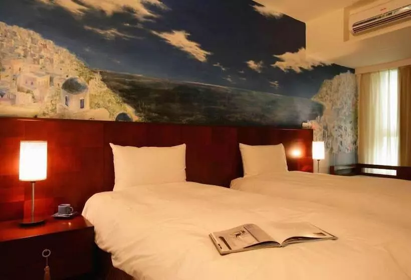 هتل In One City Inn