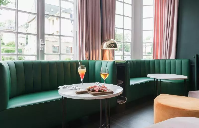 هتل The Originals Boutique, Hôtel ô Gayot, Bagnolesdel Orne