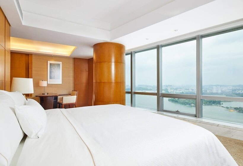 Hotel The Westin Nanjing Xuanwu Lake