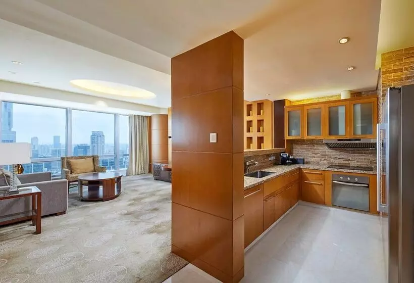 هتل The Westin Nanjing Xuanwu Lake