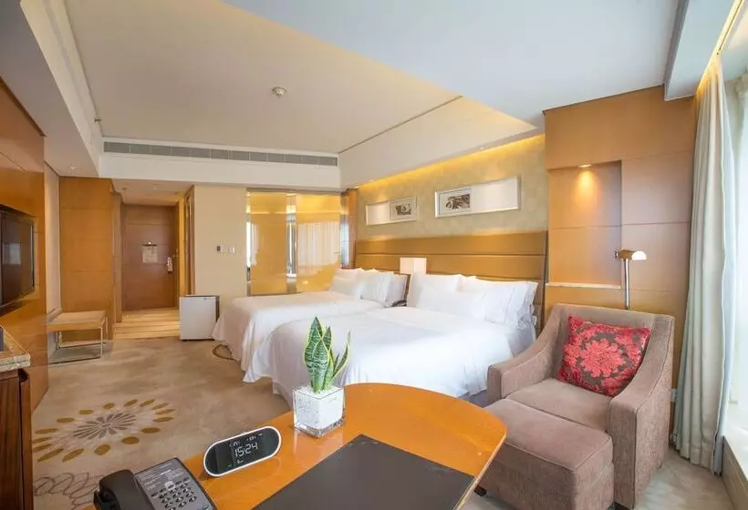 هتل The Westin Nanjing Xuanwu Lake