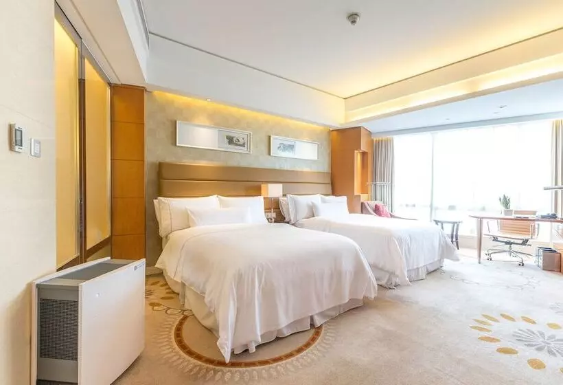 هتل The Westin Nanjing Xuanwu Lake